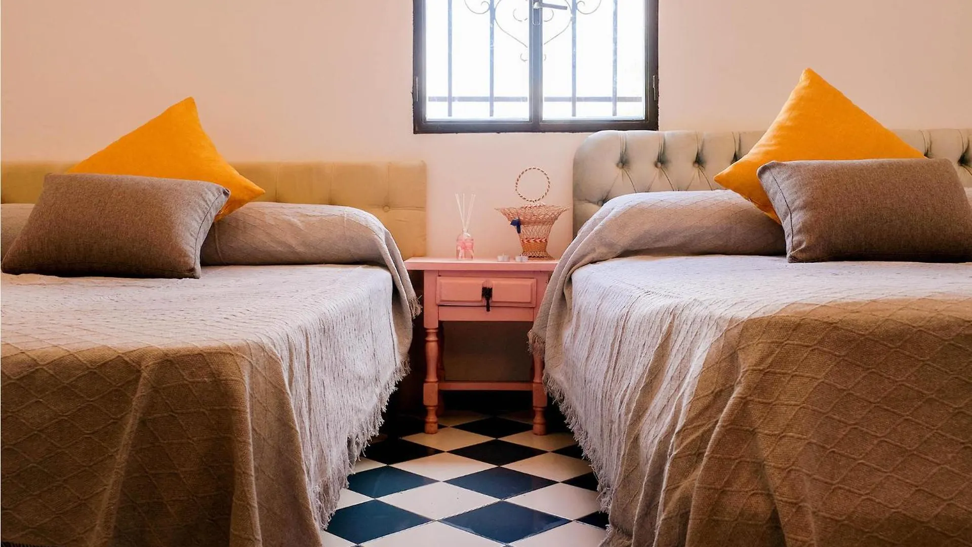 Cozy Home In Puente Genil